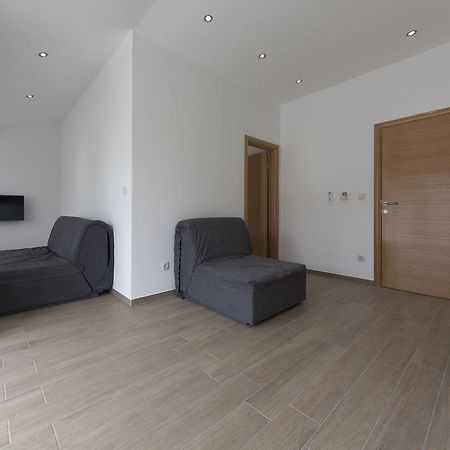 Apartments Villa Klara Baška Voda Dış mekan fotoğraf