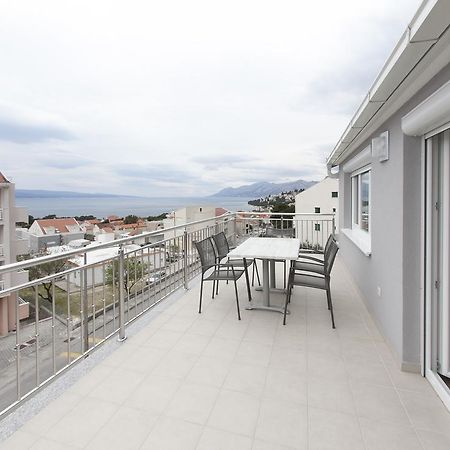 Apartments Villa Klara Baška Voda Dış mekan fotoğraf
