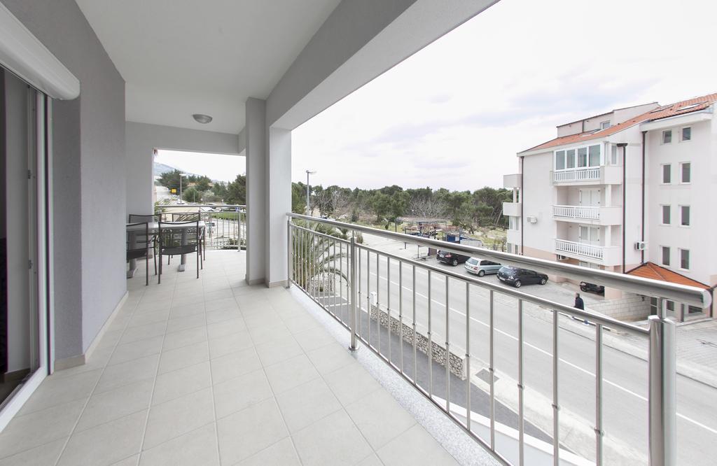 Apartments Villa Klara Baška Voda Dış mekan fotoğraf