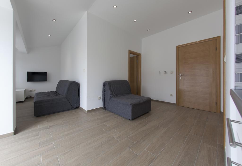 Apartments Villa Klara Baška Voda Dış mekan fotoğraf