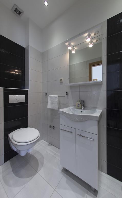 Apartments Villa Klara Baška Voda Dış mekan fotoğraf