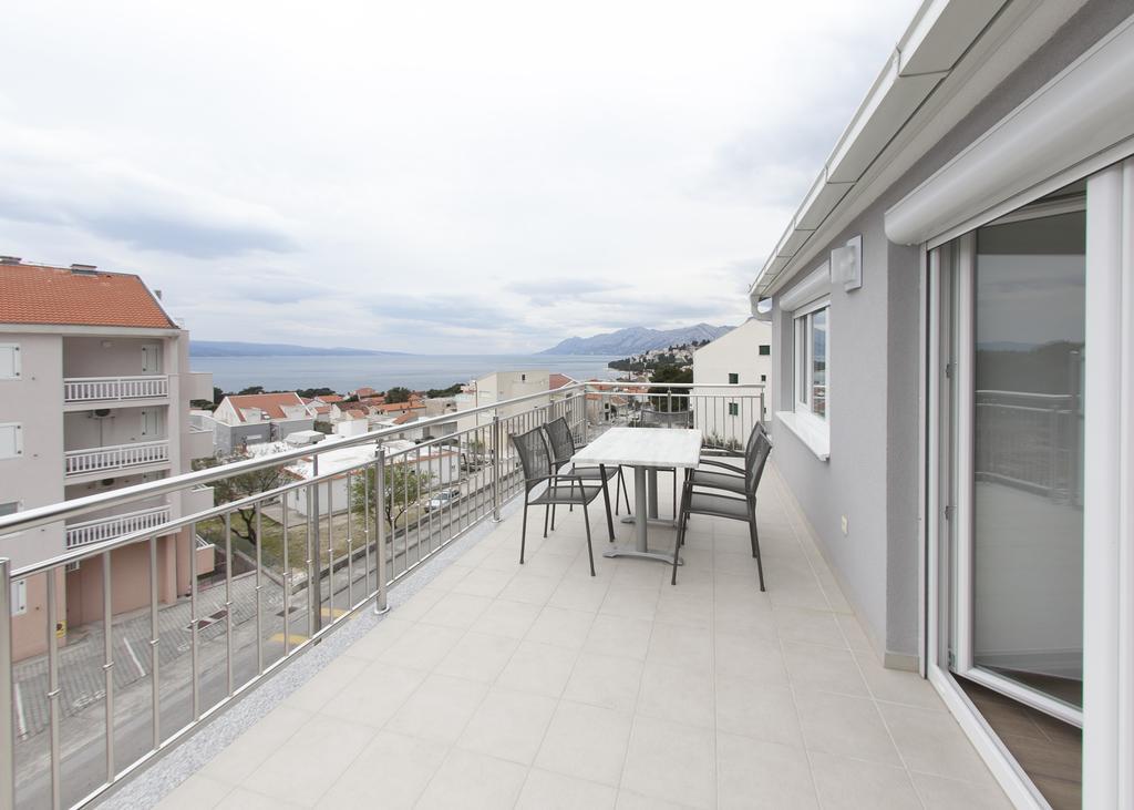 Apartments Villa Klara Baška Voda Dış mekan fotoğraf